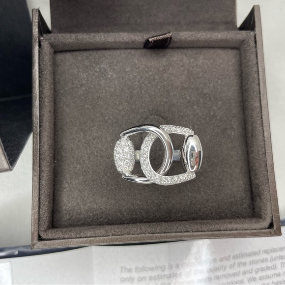 GUCCI RARE White Gold Ring w/Box - Picture 5 of 6